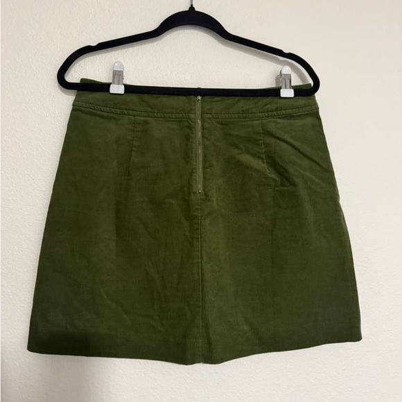J. Crew Forest Green Mini Skirt - Picture 2 of 6